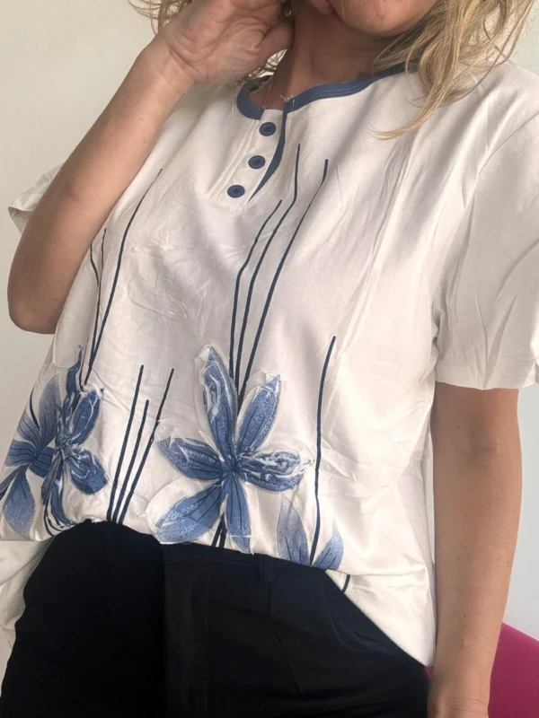 Remera Floralis