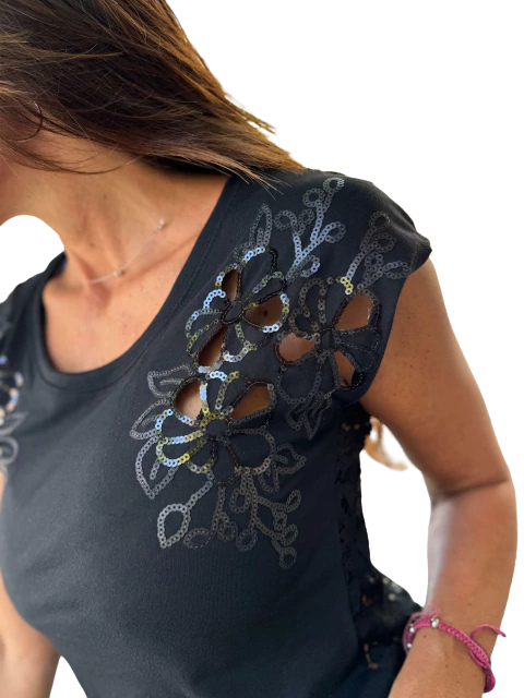 Remera Black Blossom