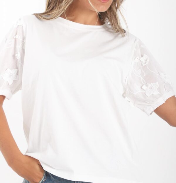 img_1546-19e76ddc3c4c691c2017621103943119-1024-1024 Remera Alma Bloom