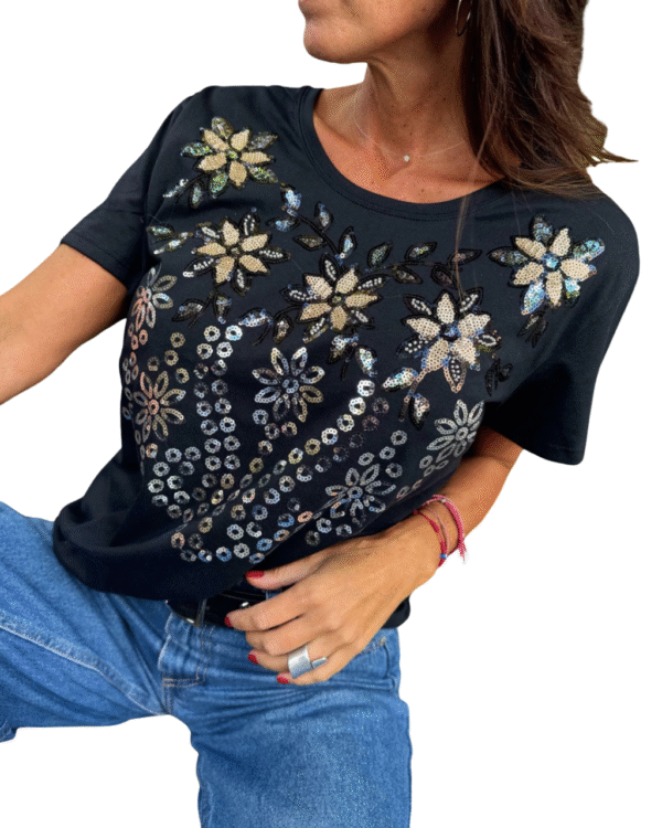 Remera NOIR BLOOM