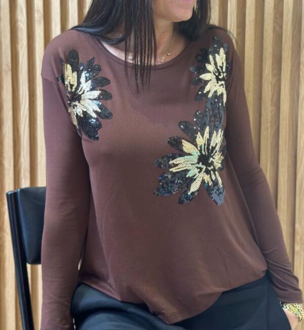 WhatsApp Image 2026-03-07 at 21.53.56 (4) Remera LOREN