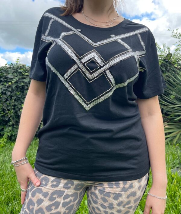 WhatsApp Image 2026-03-10 at 19.51.23 (1) Remera NIX