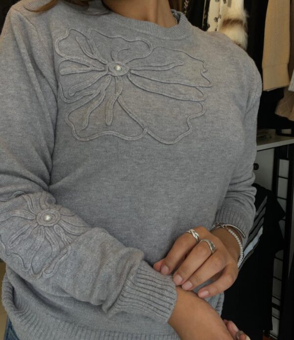 WhatsApp Image 2026-04-20 at 17.53.03 (1) Sweater Flor Perla