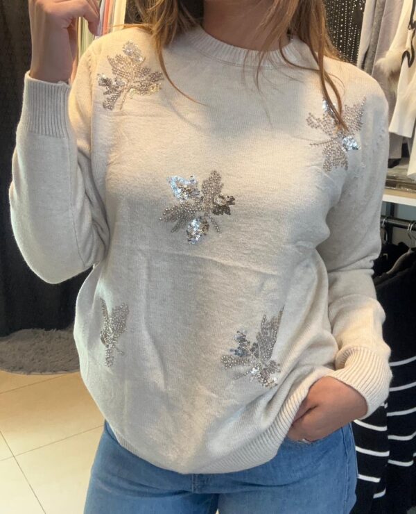 WhatsApp Image 2026-05-27 at 4.51.03 PM (3) Sweater FLOA