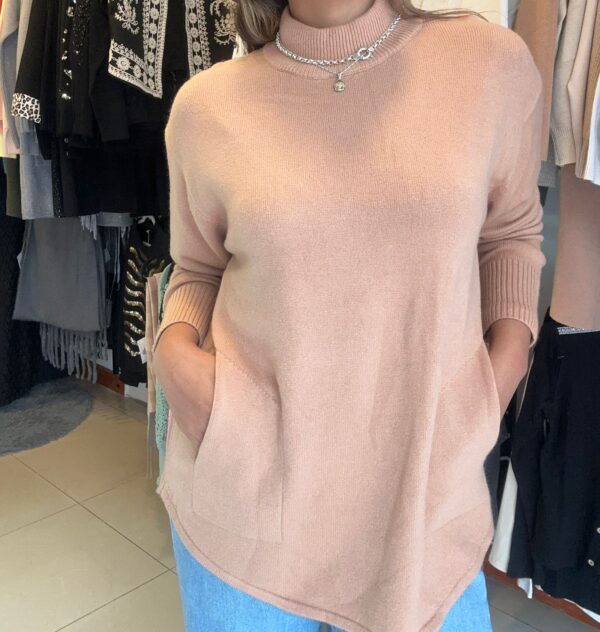 WhatsApp Image 2026-05-29 at 5.23.48 PM (2) Sweater BARI