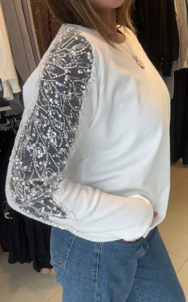 WhatsApp Image 2026-07-11 at 11.39.55 AM (2) Sweater ONYX