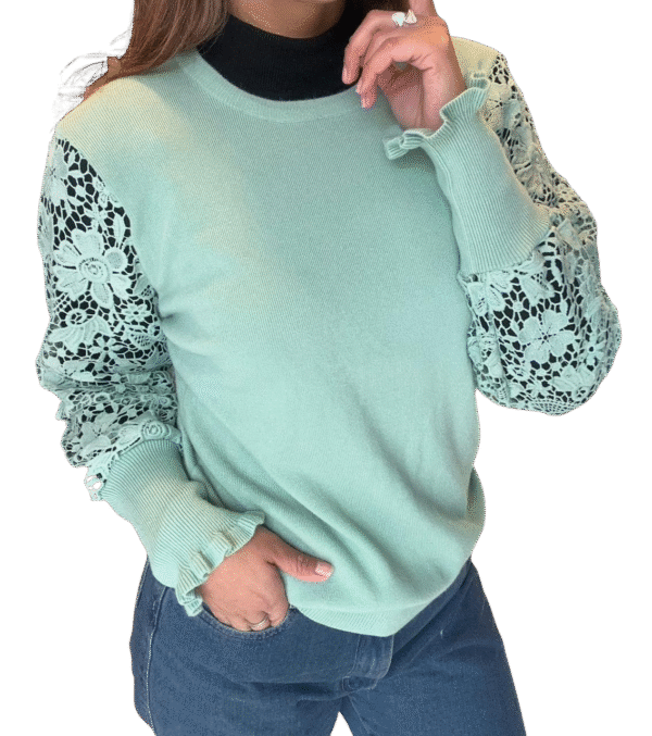 81201cbd-d20d-485d-8562-2c6d9593b0e0 Sweater BLOOM