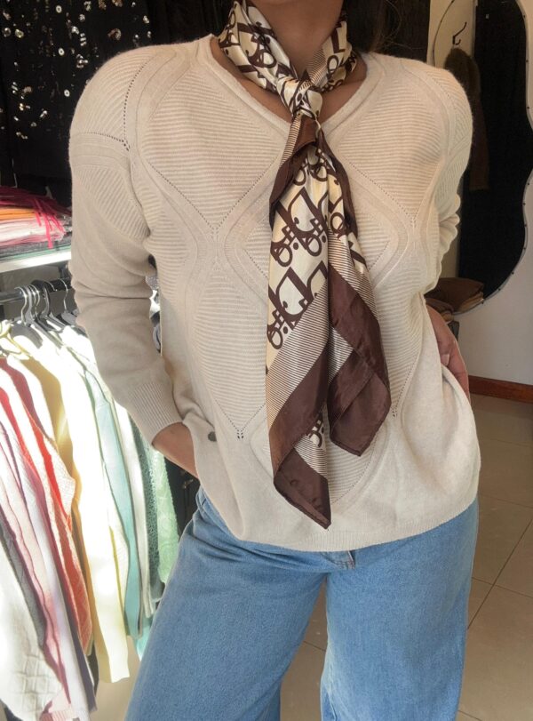 WhatsApp Image 2026-06-05 at 5.54.16 PM (7) Sweater Nórdica