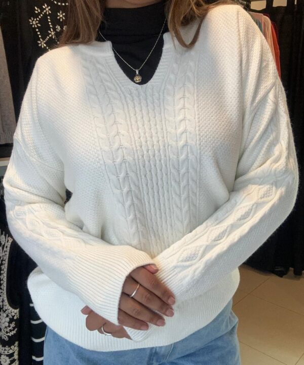 WhatsApp Image 2026-06-24 at 10.41.56 AM (2) Sweater ÉLAN