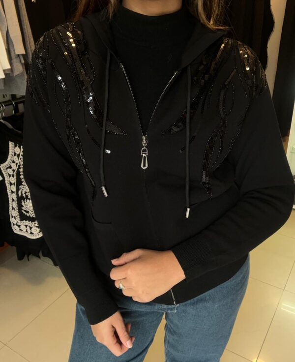 WhatsApp Image 2026-06-24 at 4.31.00 PM (1) Campera VIXEN