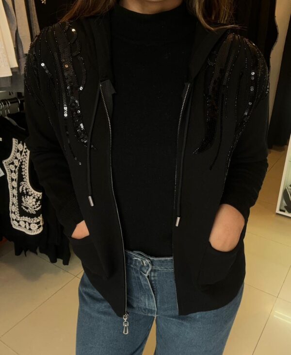 WhatsApp Image 2026-06-24 at 4.31.00 PM (2) Campera VIXEN