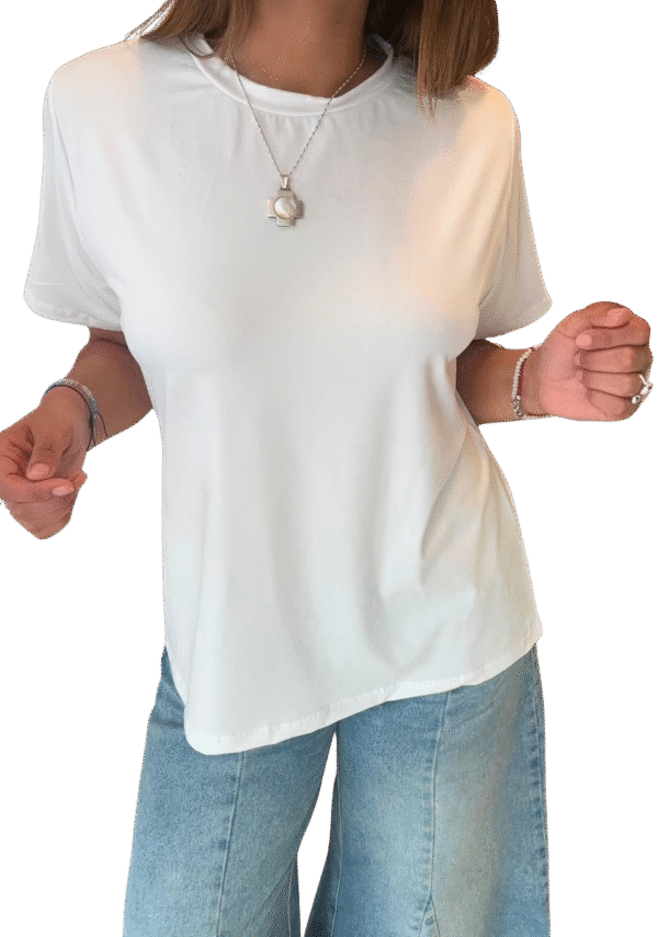 7f1ba236-de9a-4758-9fbe-8500a70a2873 Remera NOXA