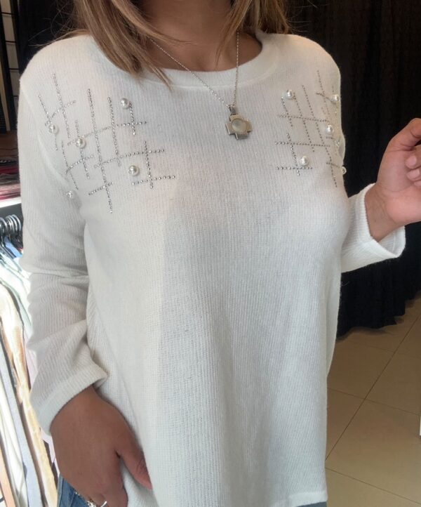 WhatsApp Image 2026-07-13 at 5.28.38 PM (5) Sweater LYNN