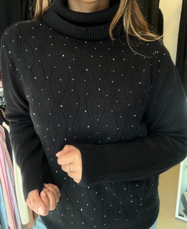 WhatsApp Image 2026-07-13 at 5.28.52 PM (1) Sweater LUMEN