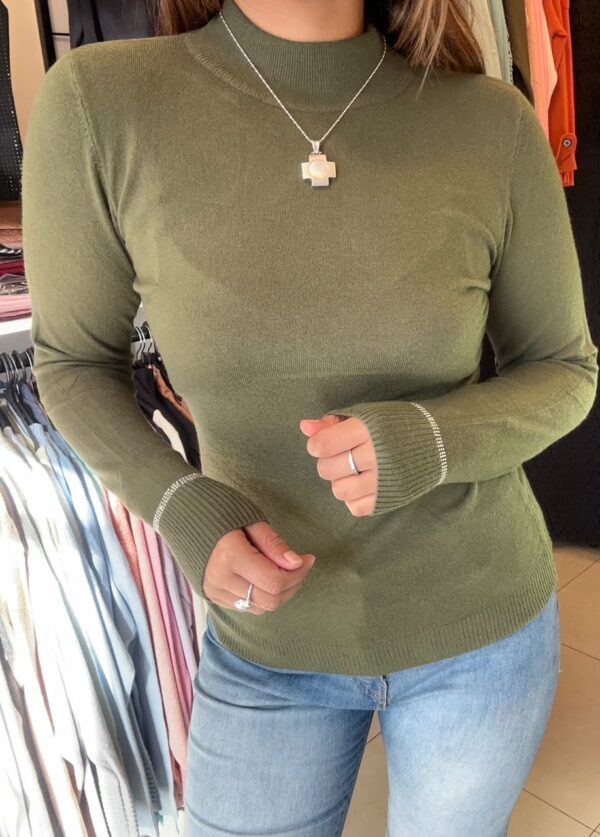 WhatsApp Image 2026-07-13 at 5.28.54 PM (2) Sweater KIRA
