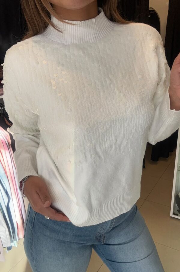 WhatsApp Image 2026-07-13 at 5.28.57 PM (1) SWEATER NÁCAR