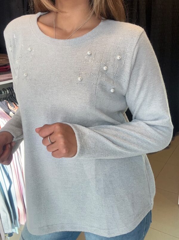 WhatsApp Image 2026-07-14 at 11.36.02 AM (1) Sweater LYNN