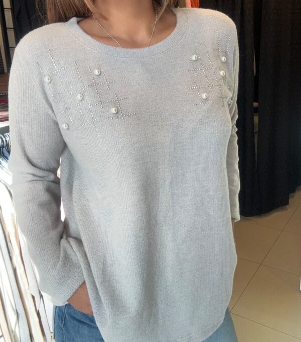 WhatsApp Image 2026-07-14 at 11.36.03 AM (1) Sweater LYNN