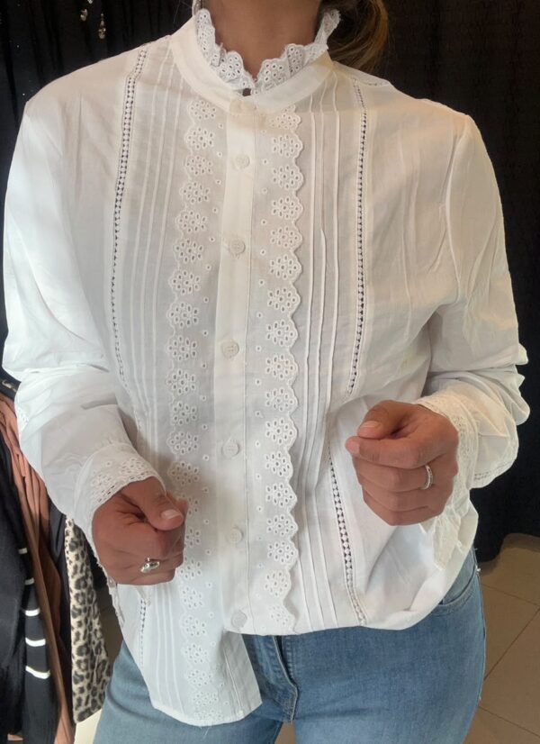 WhatsApp Image 2026-07-17 at 6.00.22 PM (2) Camisa LURE