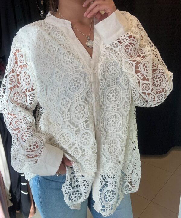 WhatsApp Image 2026-07-17 at 6.00.24 PM Camisa ÉVORA