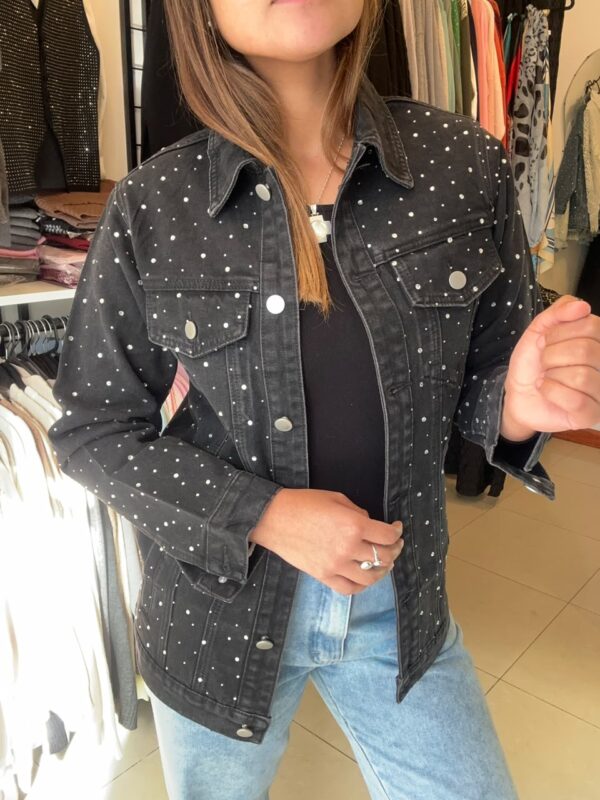 WhatsApp Image 2026-07-20 at 6.37.00 PM (2) Campera Denim NOVA