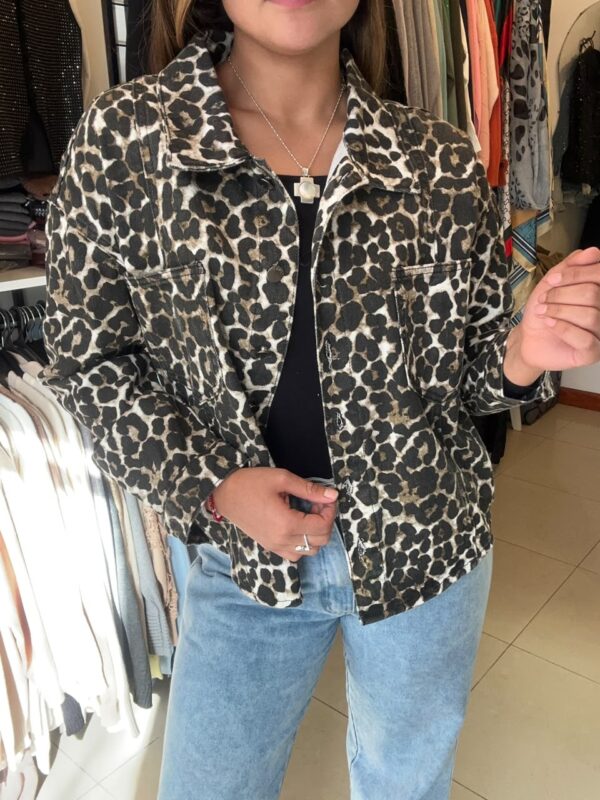 WhatsApp Image 2026-07-20 at 6.38.25 PM Campera ZIRA