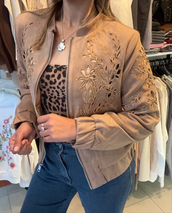 WhatsApp Image 2026-07-21 at 6.50.57 PM (2) Campera ALTER