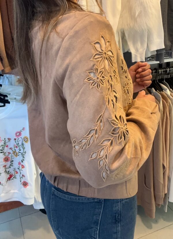 WhatsApp Image 2026-07-21 at 6.50.58 PM (2) Campera ALTER