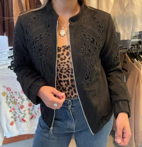 WhatsApp Image 2026-07-21 at 6.51.01 PM (1) Campera ALTER
