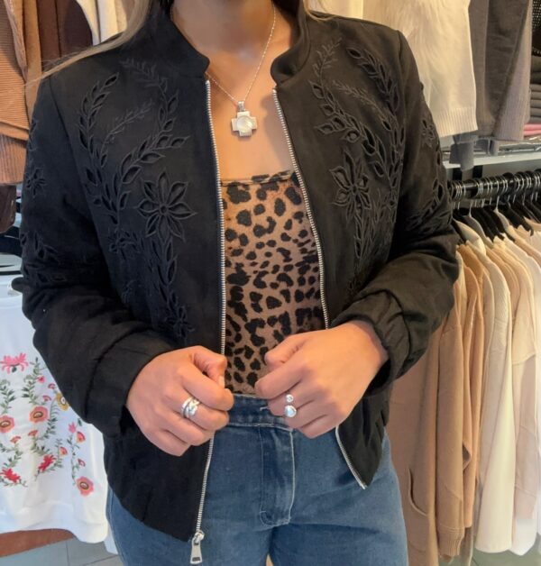 WhatsApp Image 2026-07-21 at 6.51.01 PM Campera ALTER