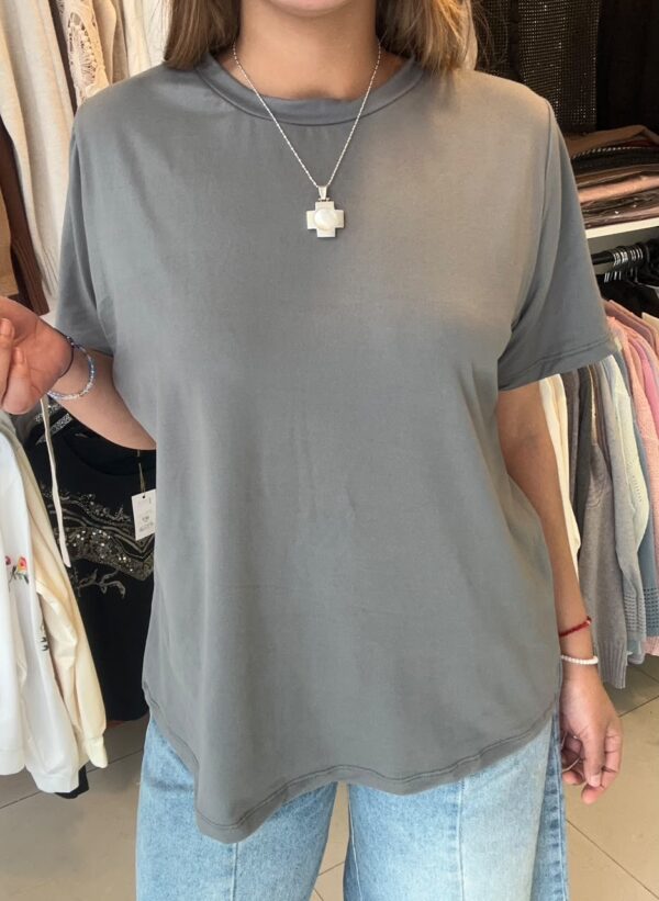 WhatsApp Image 2026-07-22 at 5.02.02 PM (4) Remera NOXA
