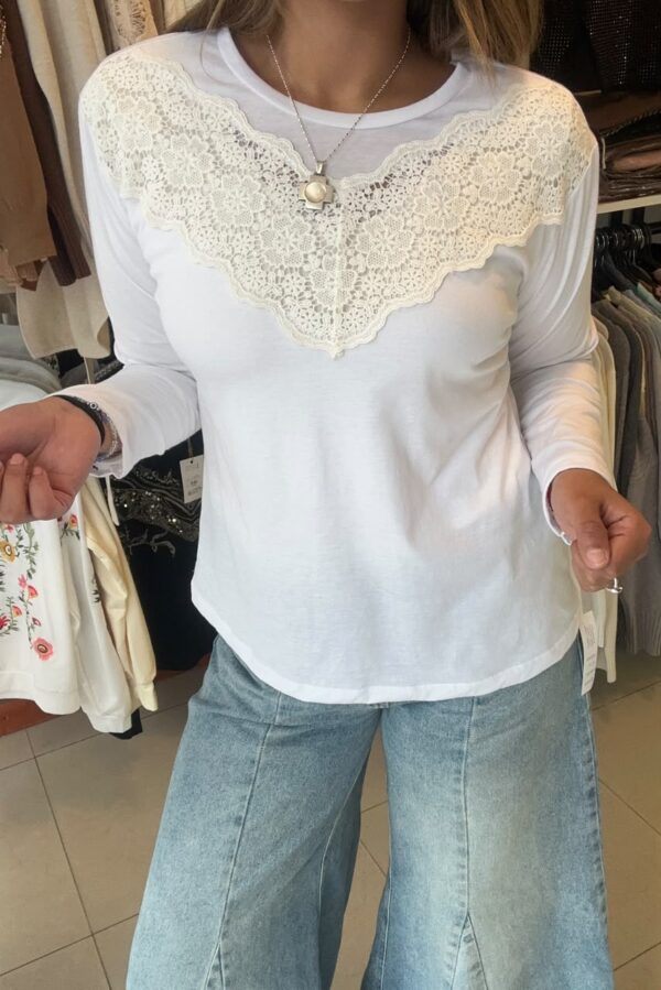 WhatsApp Image 2026-07-22 at 5.02.04 PM (1) Remera ELYS