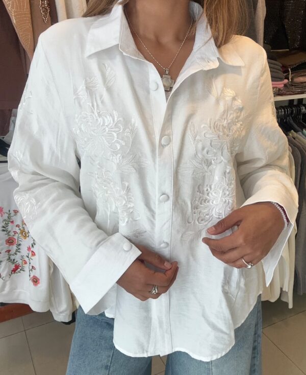 WhatsApp Image 2026-07-22 at 5.02.10 PM (3) Camisa NOIRÉ