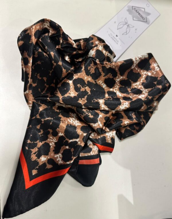 WhatsApp Image 2026-07-23 at 6.00.56 PM Pañuelo VELVET