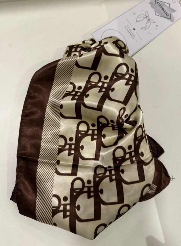 WhatsApp Image 2026-07-23 at 6.00.58 PM Pañuelo VELVET