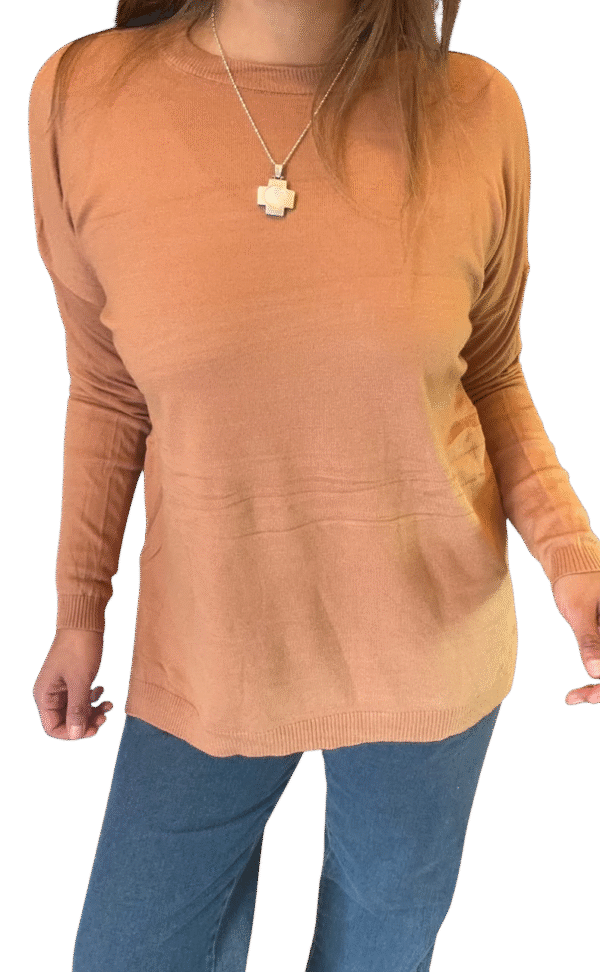 a7694287-7bbc-492a-88dd-46cd4f12082e (1) Sweater LUMM
