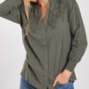 chatgpt-image-1-jul-2026-15_49_32-550ae7df70f1bb1bff17829326319779-1024-1024 Camisa VER