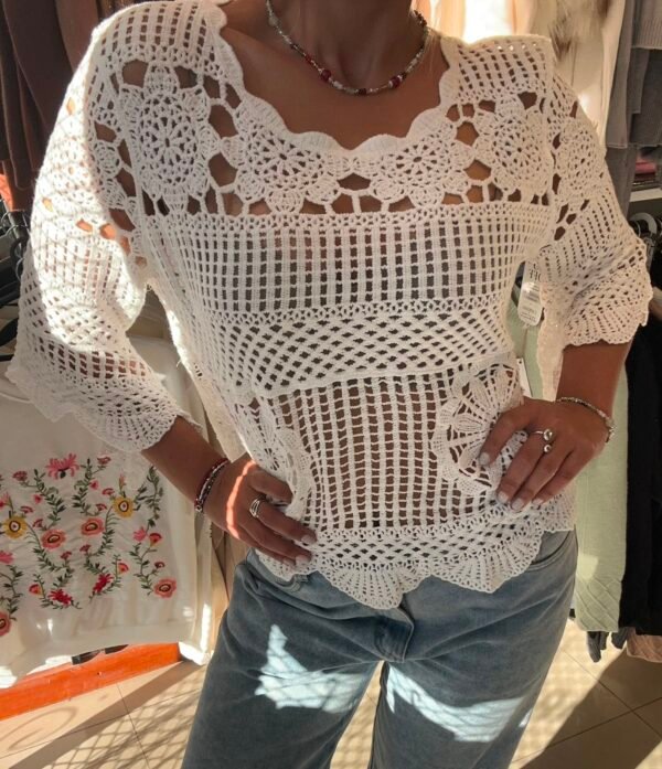 WhatsApp Image 2026-08-21 at 9.49.37 AM (2) Blusa CALA
