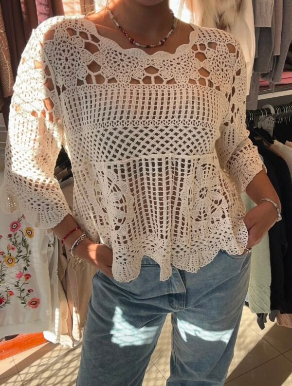WhatsApp Image 2026-08-21 at 9.49.37 AM (3) Blusa CALA
