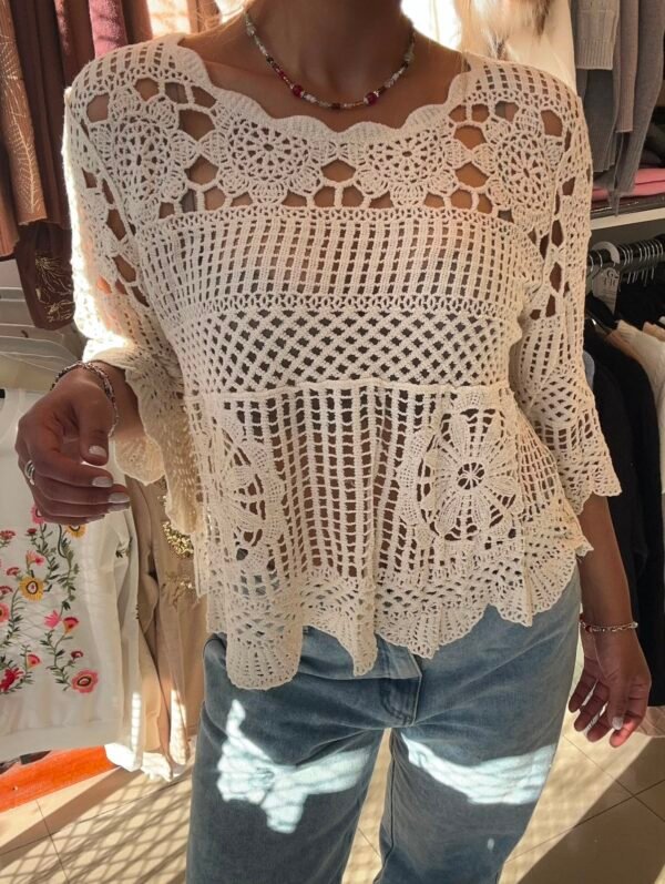 WhatsApp Image 2026-08-21 at 9.49.38 AM (1) Blusa CALA