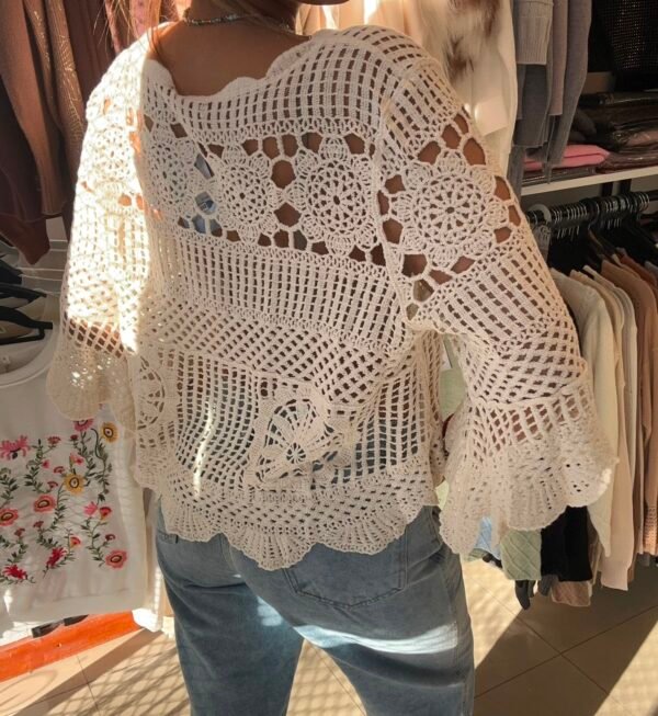 WhatsApp Image 2026-08-21 at 9.49.38 AM Blusa CALA