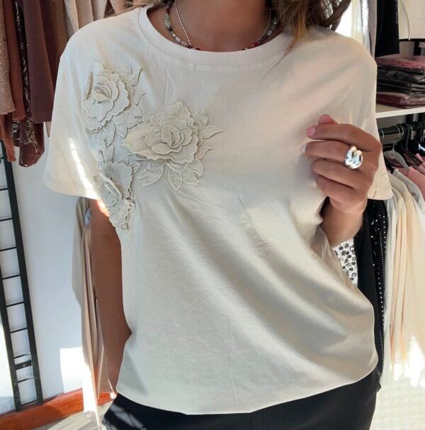 REMERA FLEUR