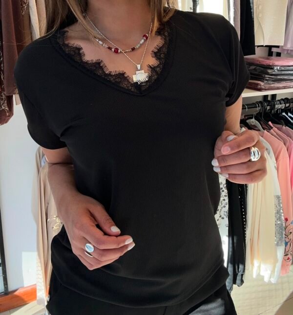 Remera MILA